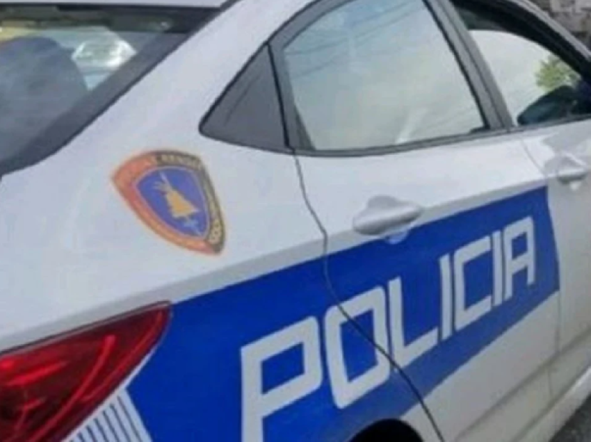 Tentoi të hyjë me forcë në ambientet e komisariatit të Sarandës, arrestohet 41-vjeçari