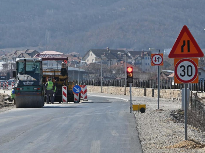 Rrustemi dhe Boçvarski: Deri në vjeshtë pritet përfundimi i rikonstruimit të rrugës Strugë – Qaf Thanë