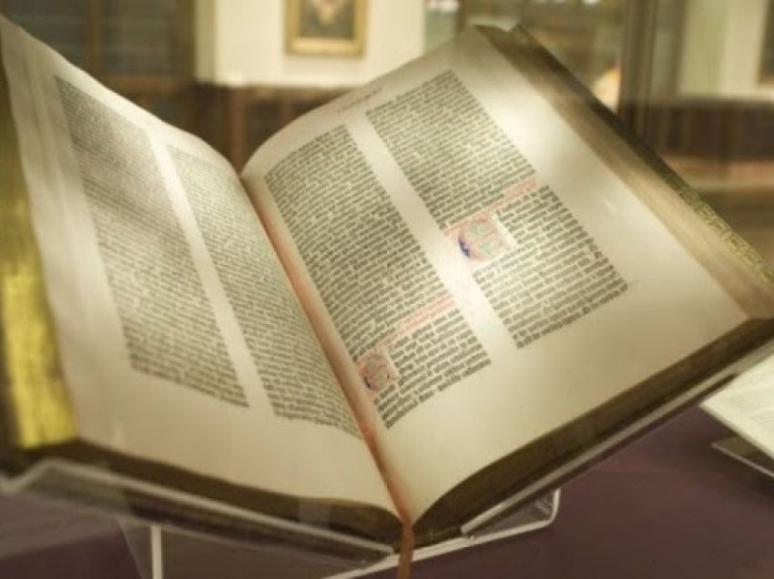 ​Bibla e shtypur në pllaka metalike para 568 viteve