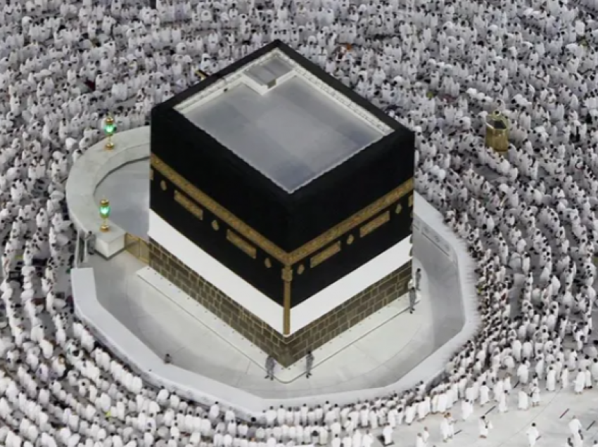 Instalohet sistemi i zërit me më shumë se 7,000 altoparlantë në Xhaminë e Madhe të Mekës