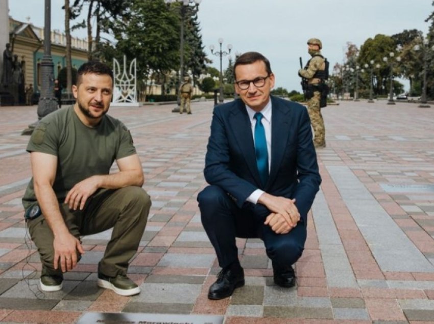 Kryeministri polak e viziton Ukrainën në njëvjetorin e fillimit të luftës