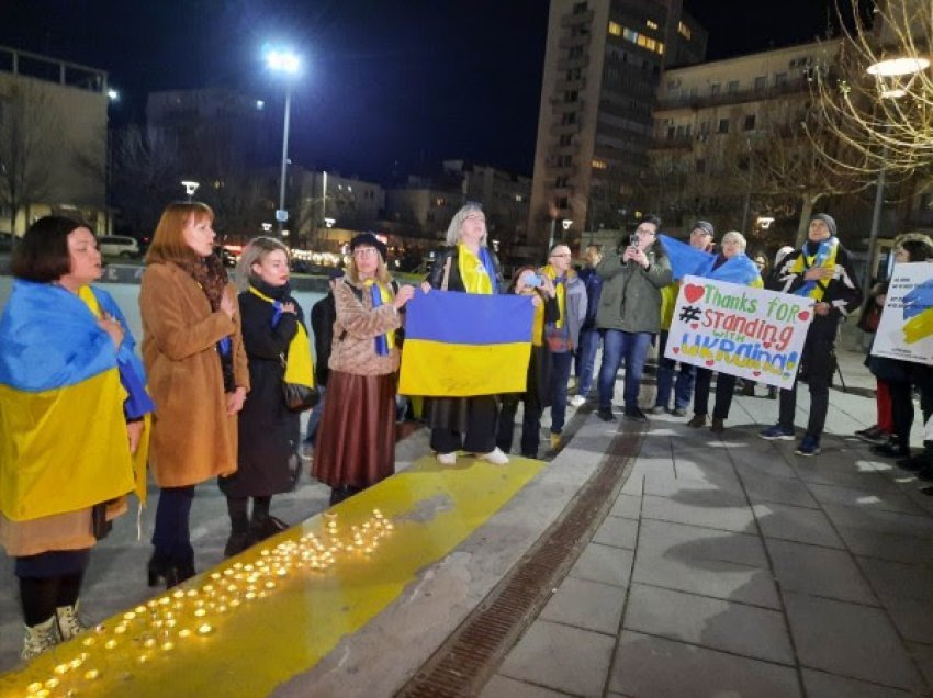 ​Gazetarët ukrainas kërkojnë ndërprerjen e luftës dhe falënderojnë Kosovën