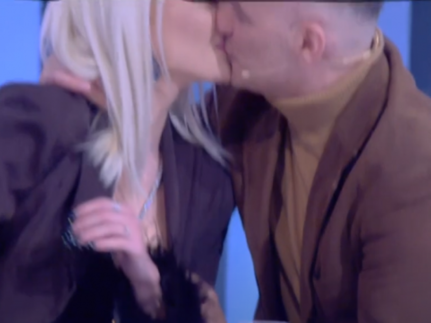 “Si e puthe atë gocën nga Kosova”- pasi e la Big Brother, Bledi Mane puth Ina Kollçakun