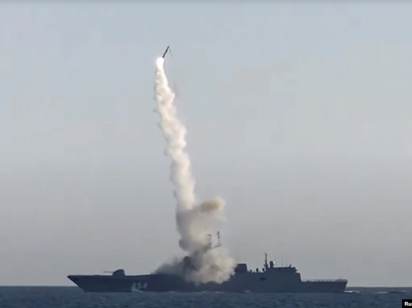 Putin dislokon në Atlantik raketat hipersonike Zircon