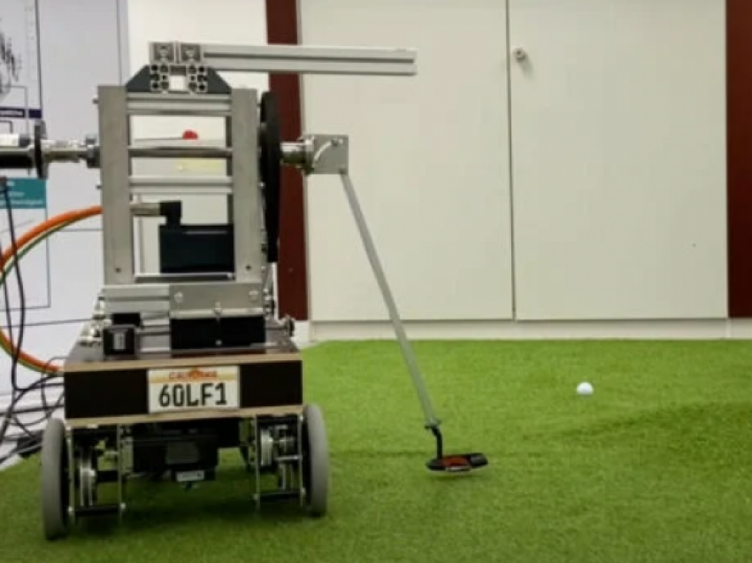 Roboti i golfit që mund të luajë si një profesionist