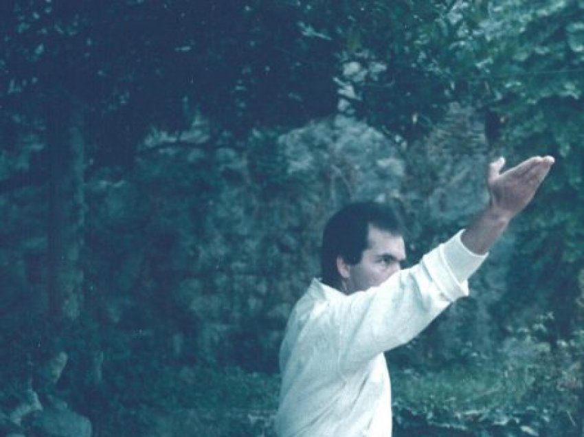 Adnan Merovci nuk ishte rastësisht truproje e Rugovës