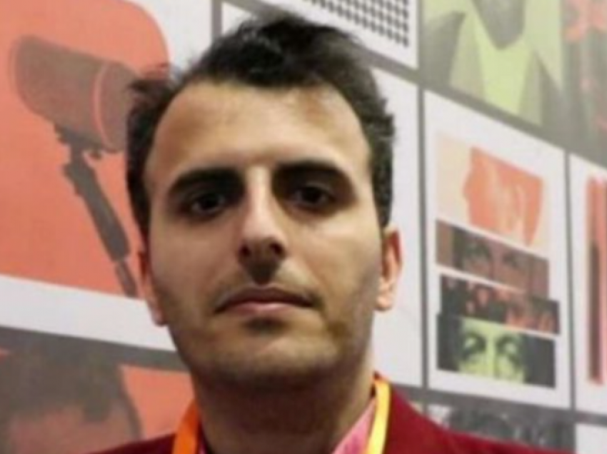 Gazetari vret veten pasi del nga burgu
