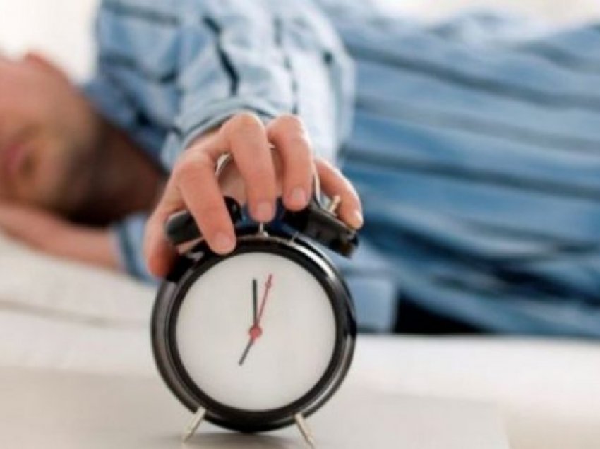 Shqiptarët më “gjumashët” në botë, flenë gjysmë orë më shumë se mesatarja globale