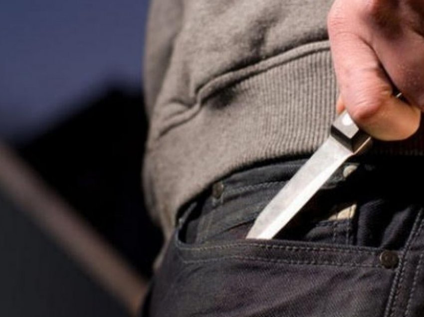 Therje me thikë në Podujevë, një i dyshuar lirohet në procedurë të rregullt 