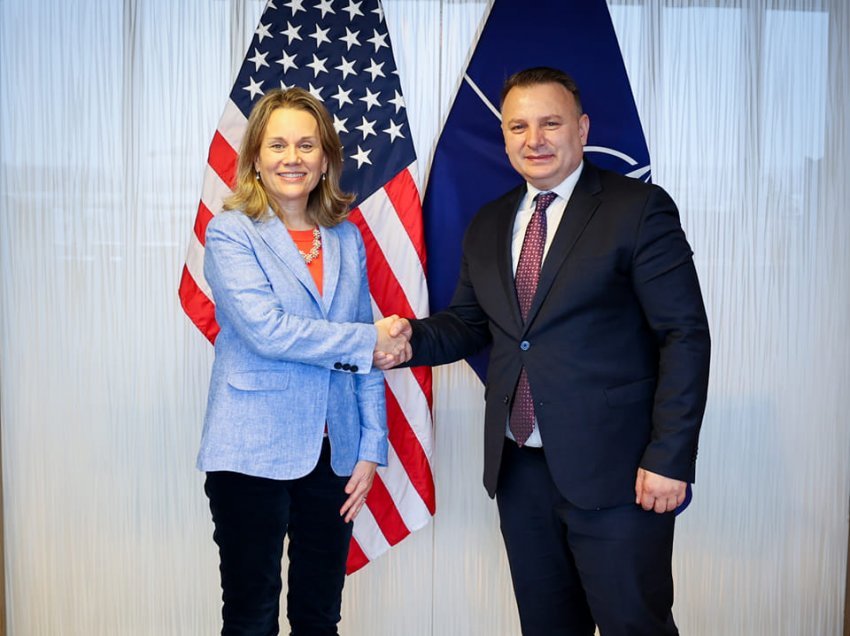 Zemaj takon ambasadoren amerikane: Diskutuam thellimin e marrëdhënieve Kosovë-SHBA