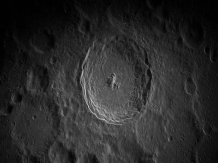 ​Fotot e sipërfaqes së Hënës, fotografitë me rezolucionin më të lartë të realizuar ndonjëherë nga Toka