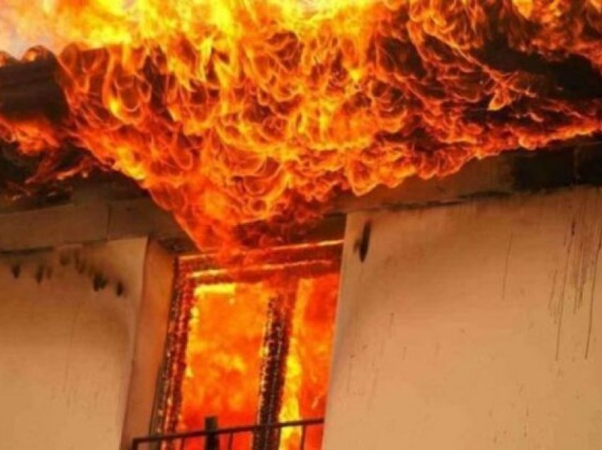 Një grua tenton t’i vë zjarrin një shtëpie, flakët e përfshijnë edhe atë