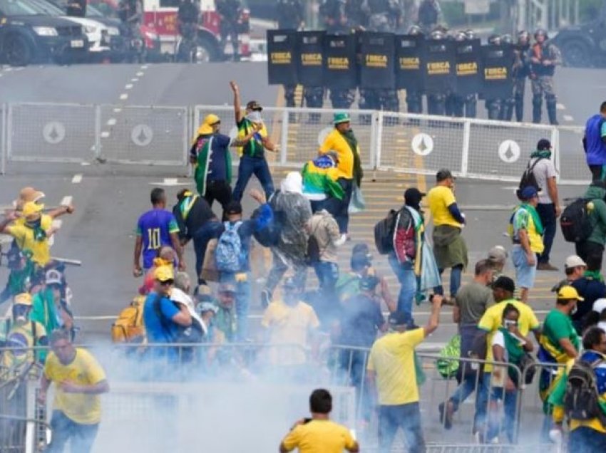 Brazil: Gjykata e Lartë bie dakord të hetojë rolin e ish-presidentit Bolsonaro në sulmin ndaj institucioneve të vendit