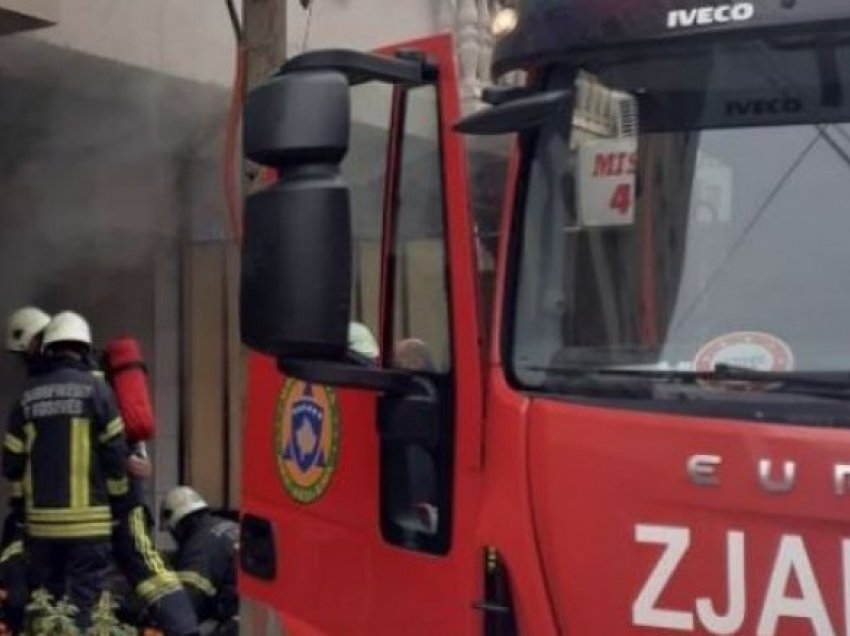 Zjarri kaplon një lokal në Prishtinë, një person kërkon ndihmë mjekësore
