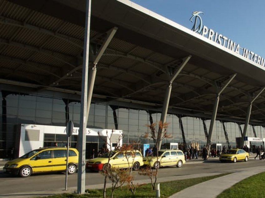 Shpallet në kërkim një grua, mori një veturë me qira në Aeroportin e Prishtinës dhe u ‘zhduk’