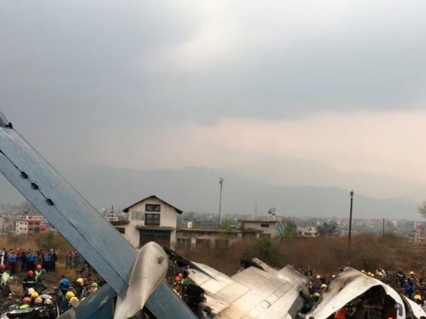 VOA/ Të paktën 68 të vdekur nga rrëzimi i një avioni në Nepal
