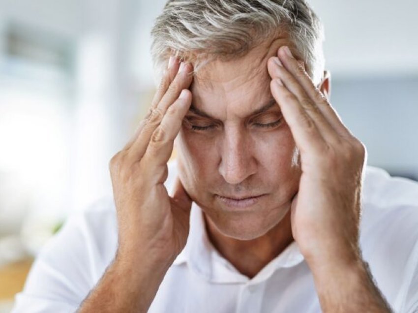 Këto janë gabimet e zakonshme që mund të mos e dini se shkaktojnë dhimbje koke