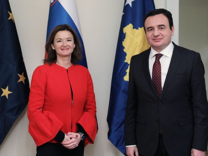 Ministria e Jashtme sllovene: Fajon i siguroi liderët e Kosovës për mbështetjen në rrugën evropiane