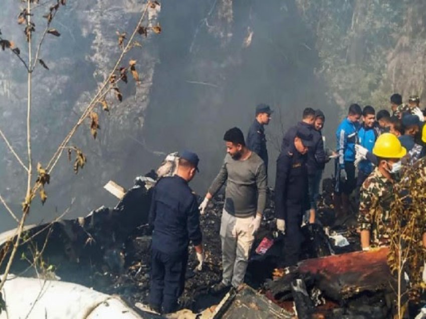 ​Nepal: Numri i të vdekurve nga rrëzimi i avionit pranë Pokhara është rritur në 70