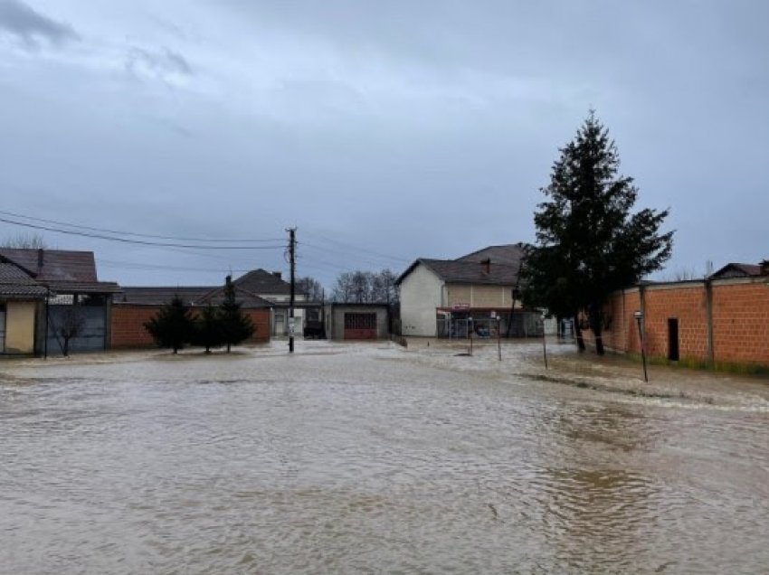 Përmbytjet, IHMK: Zonat e perëndimit më të prekurat, situatë e vështirësuar edhe ditëve në vijim