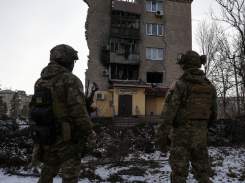 Forcat ruse vazhdojnë sulmet rreth qyteteve Bakhmut dhe Soledar, sipas ministrisë ukrainase të mbrojtjes