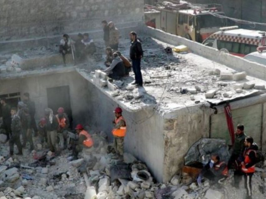 Shembet një ndërtesë në Siri, ndërrojnë jetë 16 persona mes tyre dhe fëmijë
