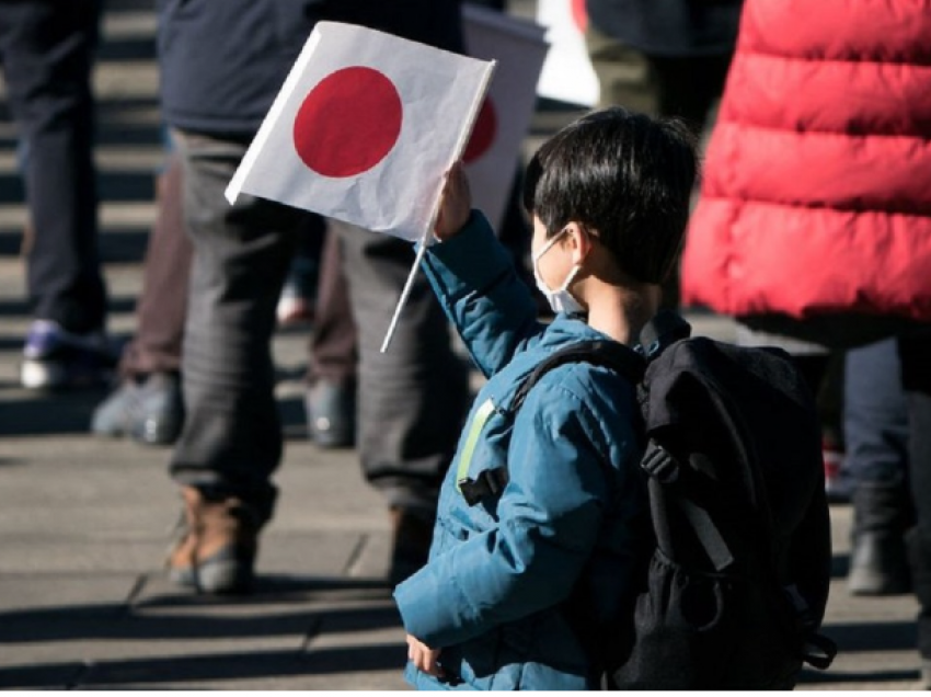 Niveli i ulët i lindjeve në Japoni është shqetësuese për shoqërinë, thotë kryeministri Kishida