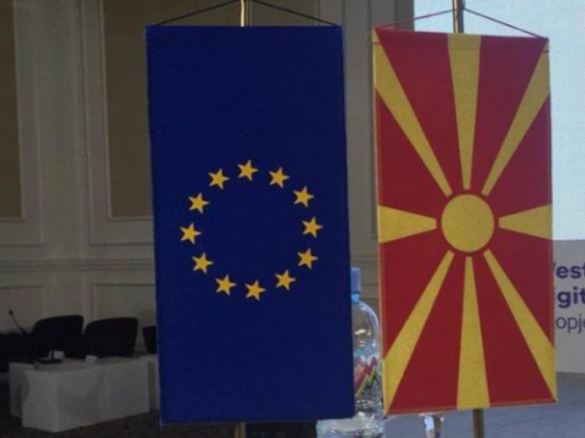 Ndërkombëtarët i bëjnë thirrje Shkupit ta ndryshojë Kushtetutën