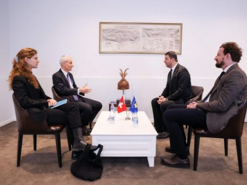 ​Krasniqi takon ambasadorin e Zvicrës, bisedojnë për kultivimin e partneritetit mes dy shteteve