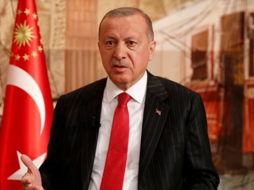 Erdogan: Turqia mund të shqyrtojë anëtarësimin e Finlandës në NATO para Suedisë