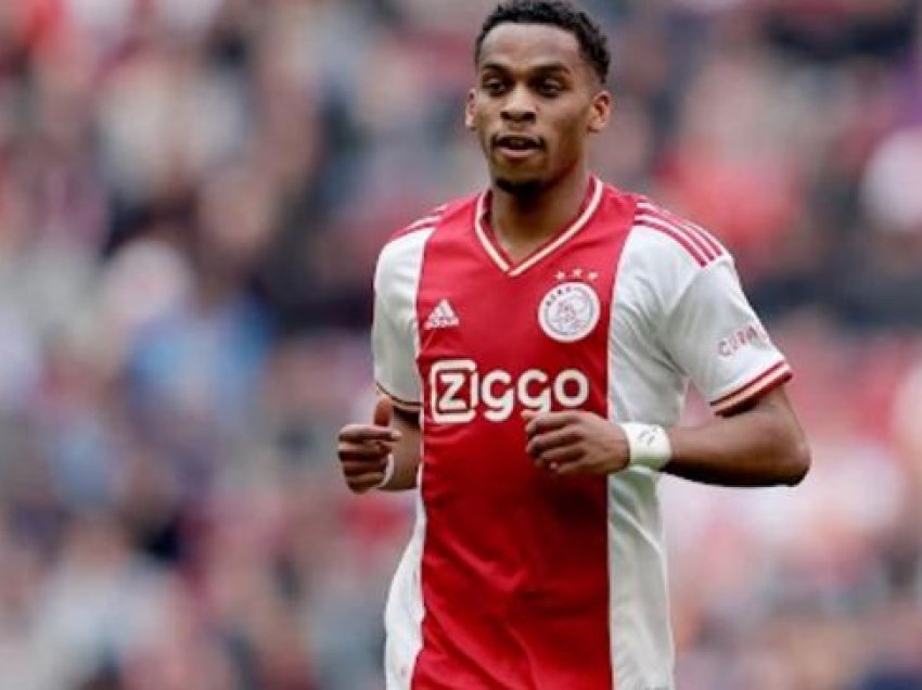 “Topçinjtë” arrijnë akordin me mbrojtësin e Ajaxit