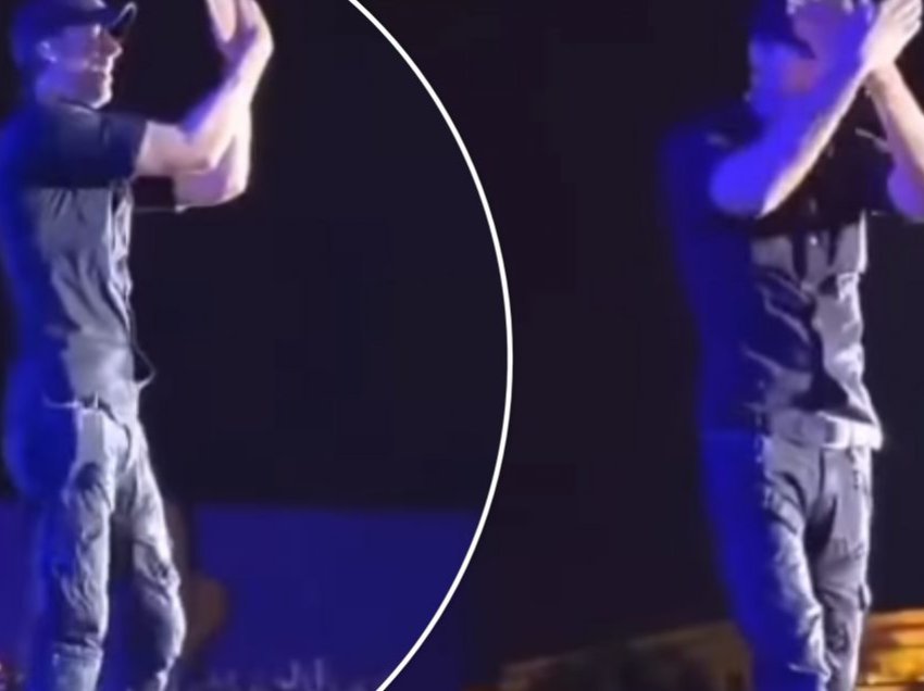 Publikohet momenti kur Enrique Iglesias bën simbolin e shqiponjës me duar gjatë koncertit në Shqipëri