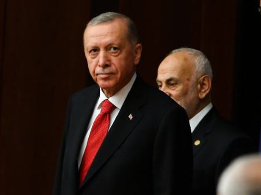Erdogan “zhvesh” kostumin politik dhe habit të gjithë me daljen e fundit 