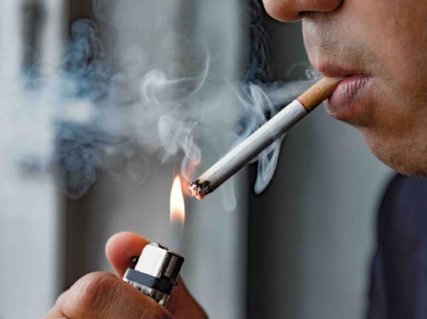 Ja kur Anglia ndaloi pirjen e duhanit në hapësirat e brendshme publike