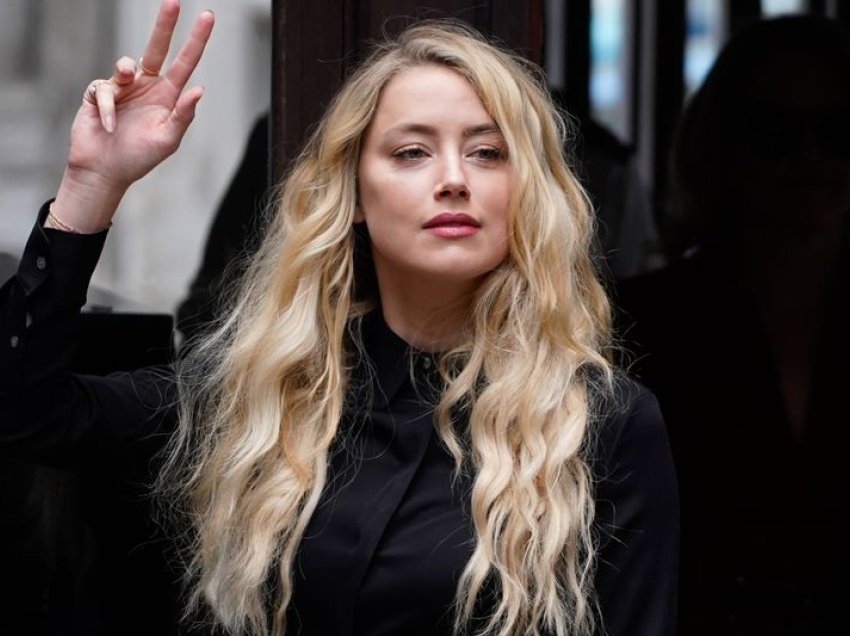 Pas gjyqit me Johnny Depp, Amber Heard thyen heshtjen