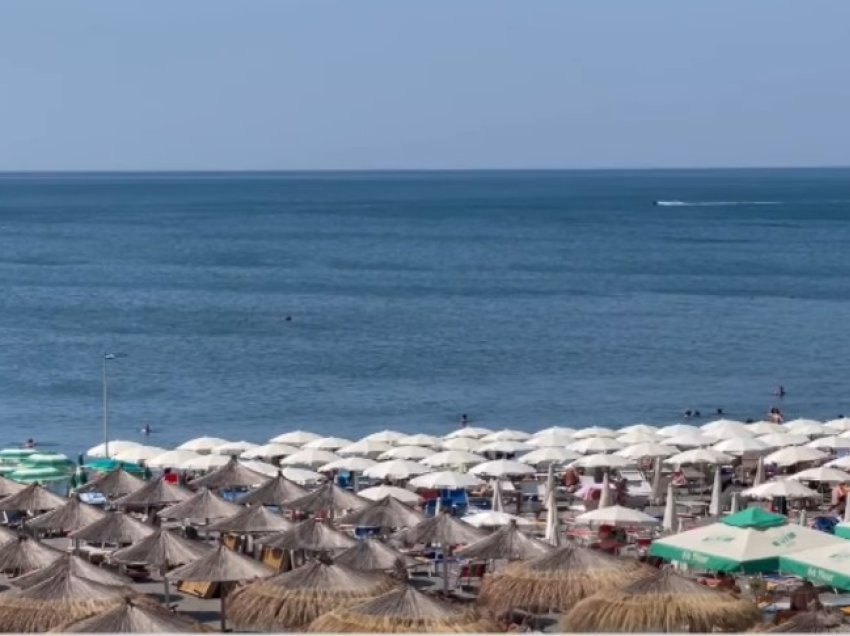 Plazhet publike pa vrojtues, Bizneset private në Velipojë kusht për marrjen e lejes