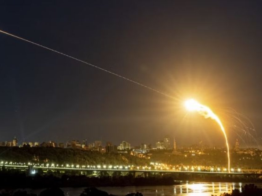 Kievi sulmohet me dronë rusë për të dytën natë radhazi
