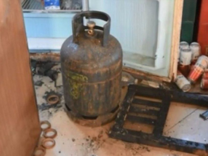 Shpërthen bombola e gazit në Shëngjin, përfshihet nga zjarri apartamenti