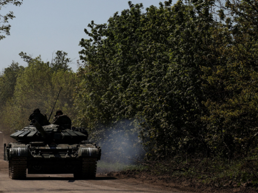 Kievi thotë se rimori 210 kilometra katrorë territor nga forcat ruse