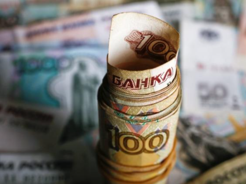Rritja e borxhit është e pashmangshme, thotë ministri rus