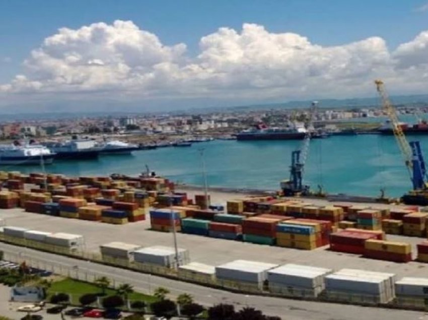 Drejt Shqipërisë për pushimet e verës, fluksi i udhëtarëve në portin e Durrësit nis që në korrik