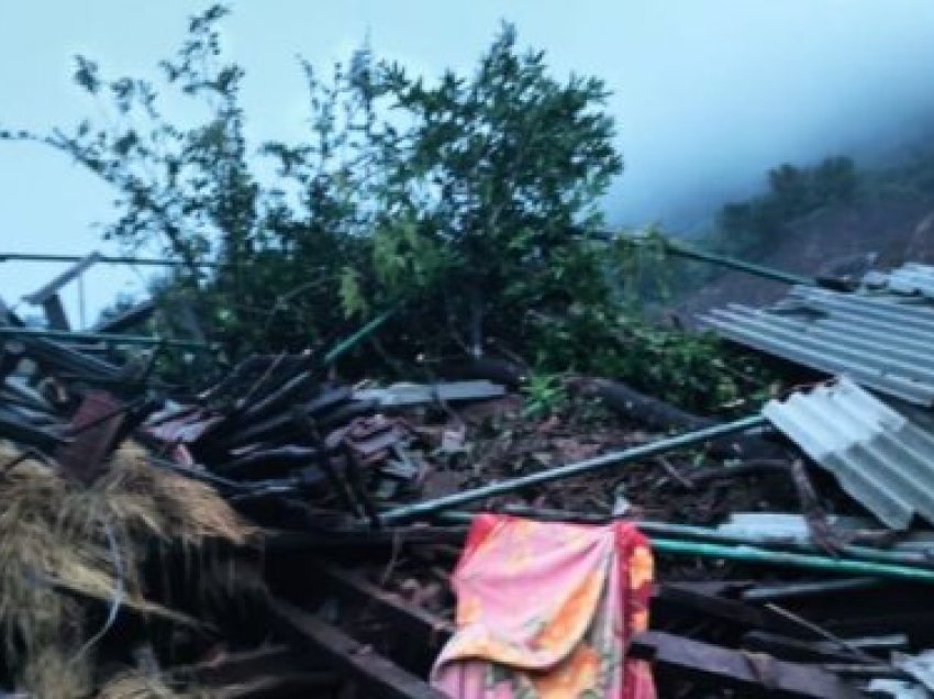 Rrëshqitjet e dheut në Indi, 5 të vdekur dhe mbi 100 të zhdukur
