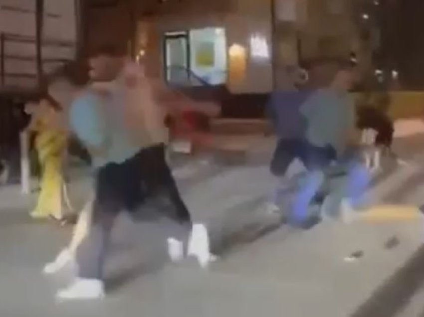 Rrahje brutale tek “kafet e rakisë” në kryeqytet