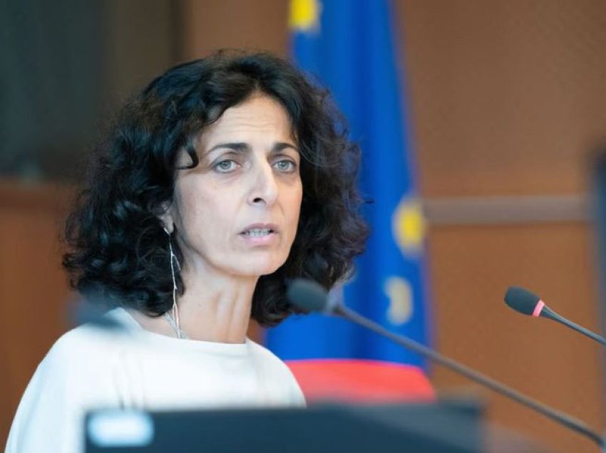 Zgjerohet hetimi për skandalin ‘Katargate’, policia kontrrollon në shtëpinë e një tjetër eurodeputeteje
