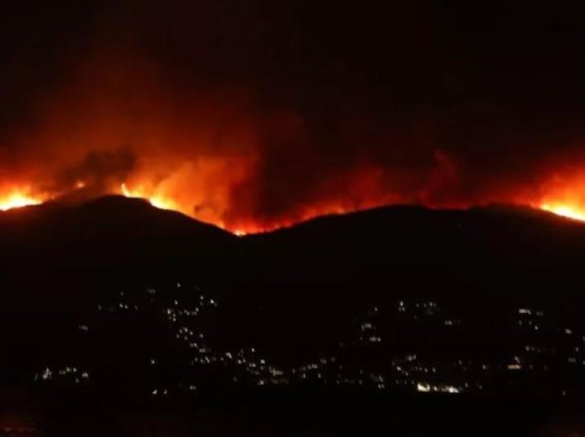 Ishulli Korfuzi i Greqisë përfshihet nga zjarri, bëhet thirrje për evakuim