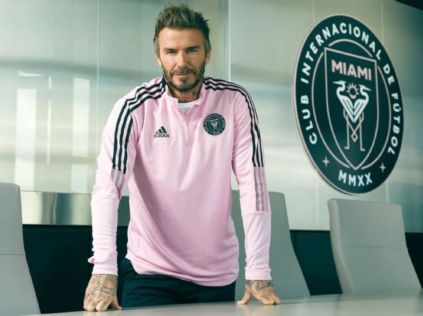 Beckham “godet” drejtuesit e Manchester United: