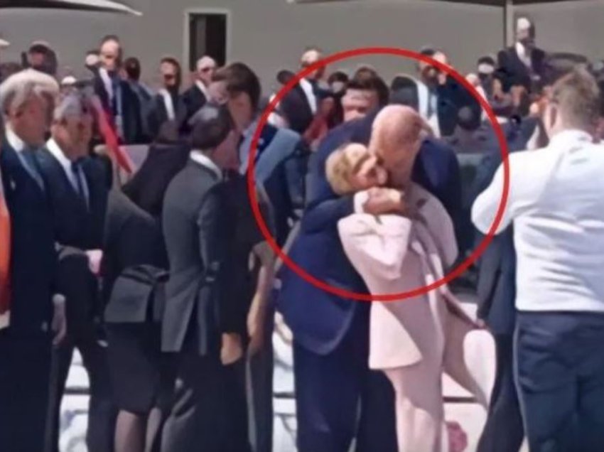 ‘Çmendet’ Edi Rama, puth dhe përqafon kryeministren e Italisë 