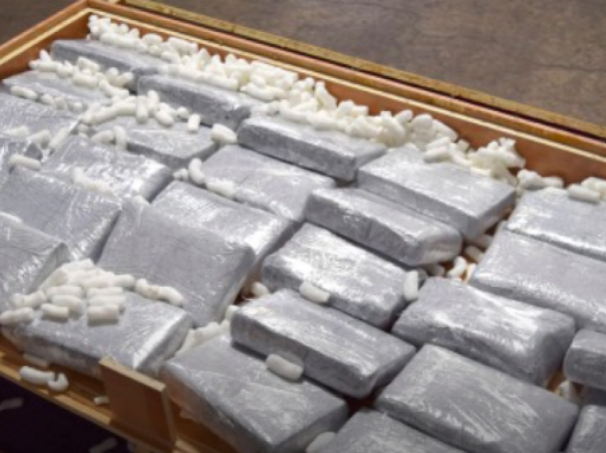 Rreth 160 kilogramë kokainë me vlerë 10 milionë euro janë sekuestruar nga policia e Maqedonisë dhe Greqisë