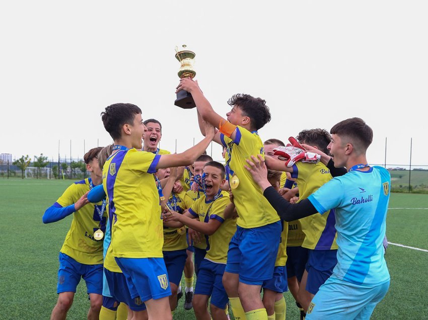 FC 2 Korriku kampion i Kosovës në U13 dhe U15, Roni19 fitues i garave të “Play-Off”-it në U17 