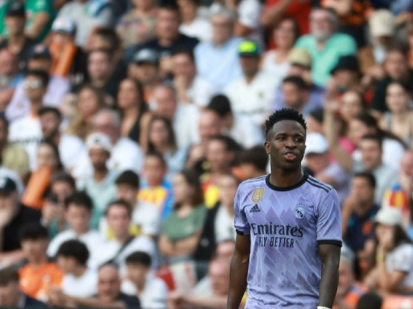 Thirrje raciste ndaj Vinicius Junior, ndëshkohen tifozët e Valencia dhe Atletico Madrid